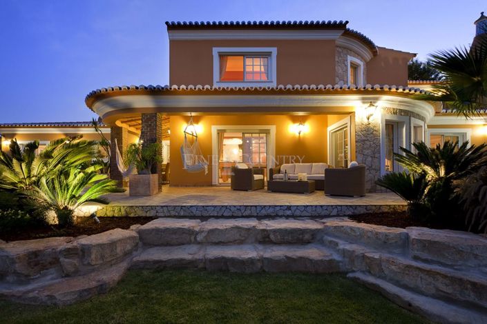 Image No.56-4 Bed Property for sale