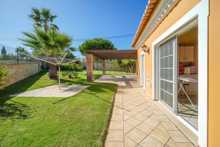 Image No.9-4 Bed Property for sale