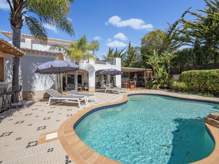 Image No.7-4 Bed Property for sale