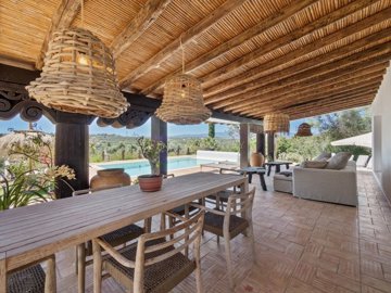 4 Bed Property for sale