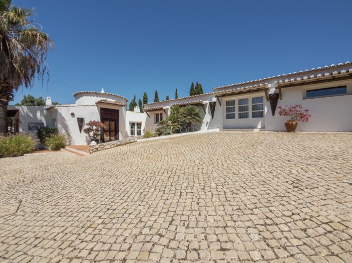 Image No.39-4 Bed Property for sale