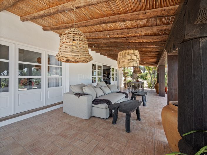 Image No.43-4 Bed Property for sale