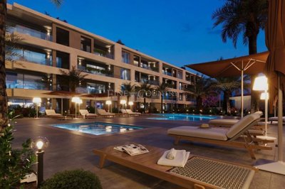 2104-341894-b952a8cbdbc2fd66601ce91bb265b9cce