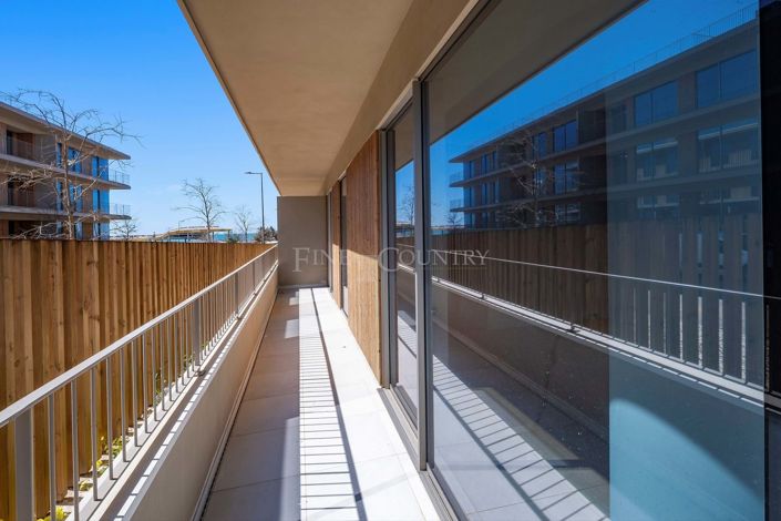 Image No.20-3 Bed Apartment for sale