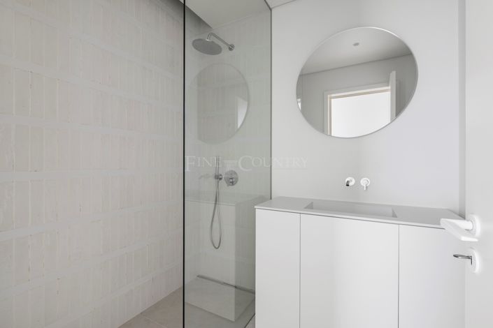 Image No.35-3 Bed Apartment for sale