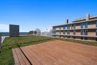 2104-126860-b952a8cbdbc2fd66601ce91bb265b9cce