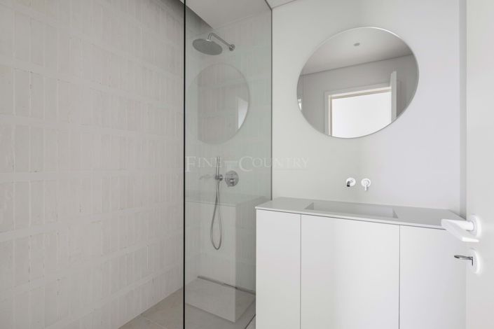 Image No.35-3 Bed Apartment for sale