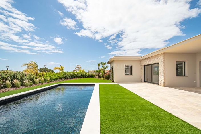 Image No.2-4 Bed Villa for sale