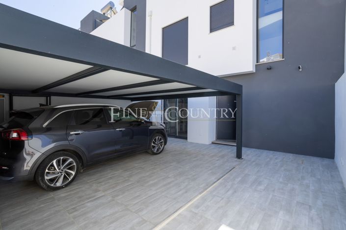 Image No.13-3 Bed Townhouse for sale