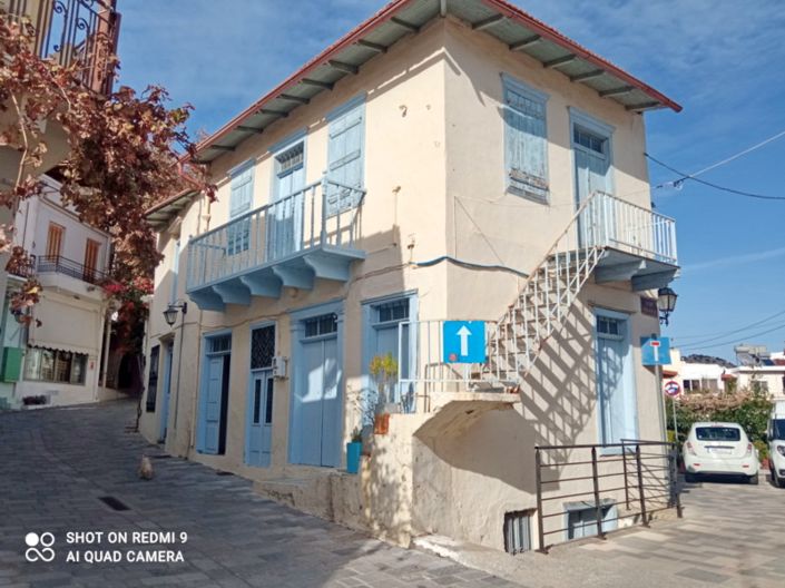 Image No.2-4 Bed House for sale