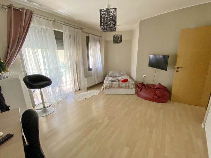 Image No.12-4 Bed House for sale