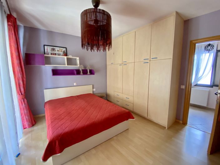 Image No.16-4 Bed House for sale