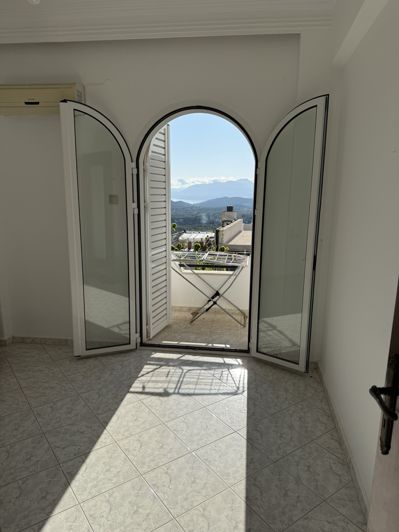 Image No.11-2 Bed House for sale