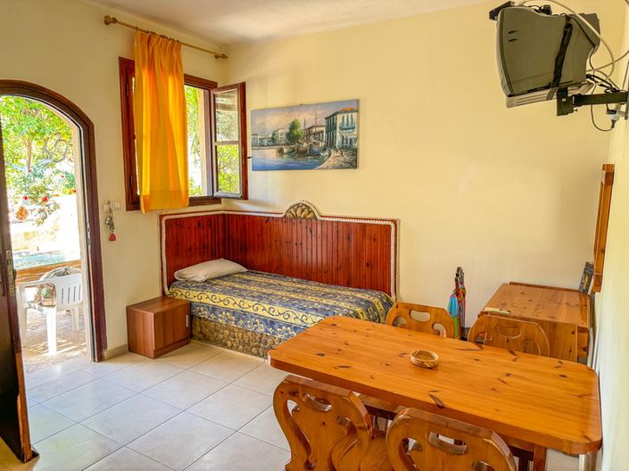 Image No.11-8 Bed House for sale