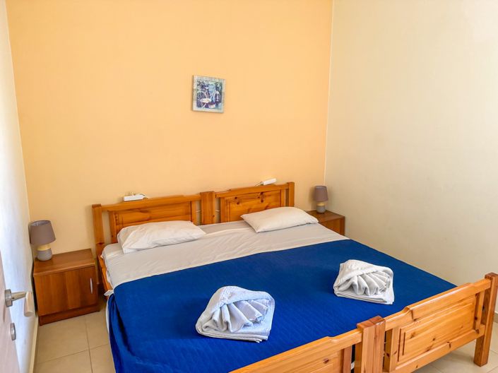 Image No.13-8 Bed House for sale