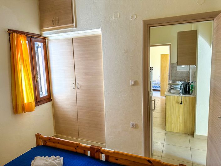 Image No.14-8 Bed House for sale