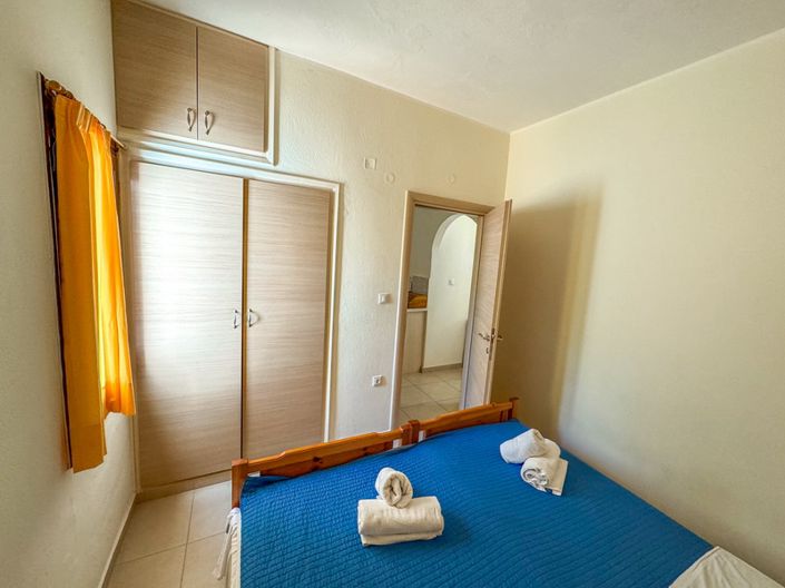 Image No.22-8 Bed House for sale