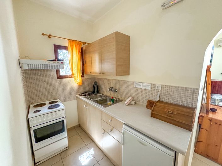 Image No.24-8 Bed House for sale