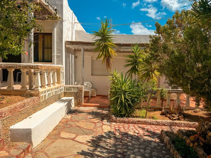 Image No.28-8 Bed House for sale