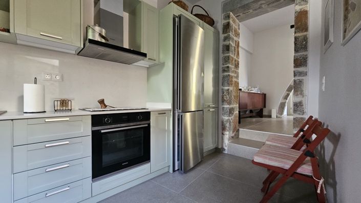 Image No.13-2 Bed House for sale