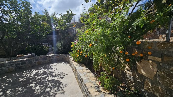 Image No.2-2 Bed House for sale