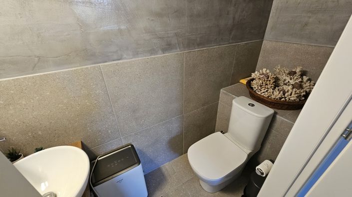 Image No.21-2 Bed House for sale