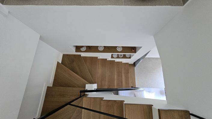 Image No.25-2 Bed House for sale