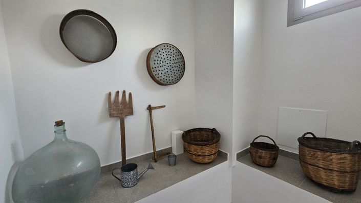 Image No.28-2 Bed House for sale