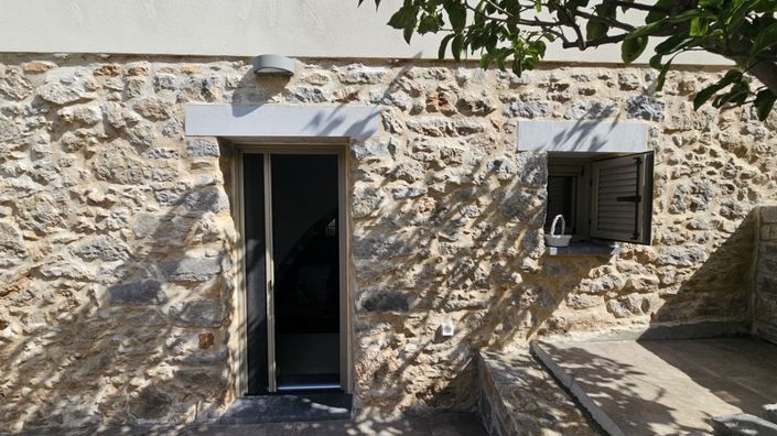 Image No.4-2 Bed House for sale