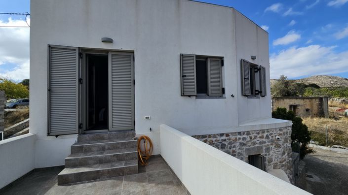 Image No.41-2 Bed House for sale