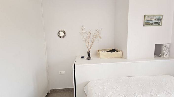 Image No.49-2 Bed House for sale