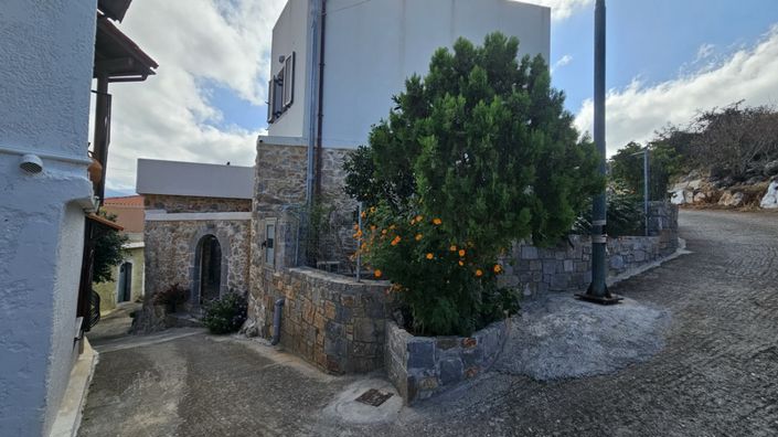 Image No.50-2 Bed House for sale