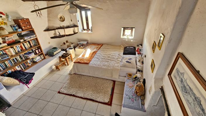 Image No.13-2 Bed House for sale