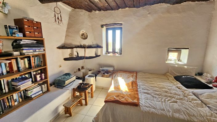 Image No.17-2 Bed House for sale