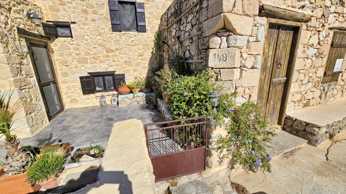 Image No.23-2 Bed House for sale