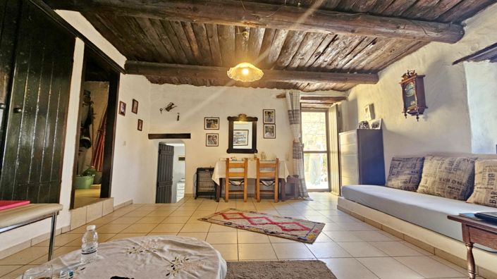 Image No.9-2 Bed House for sale