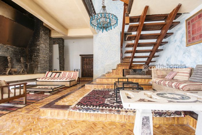 Image No.19-10 Bed Villa for sale