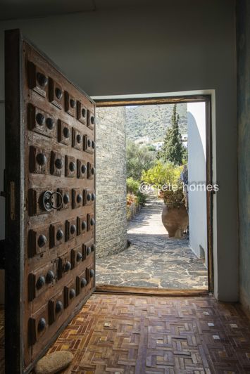 Image No.24-10 Bed Villa for sale