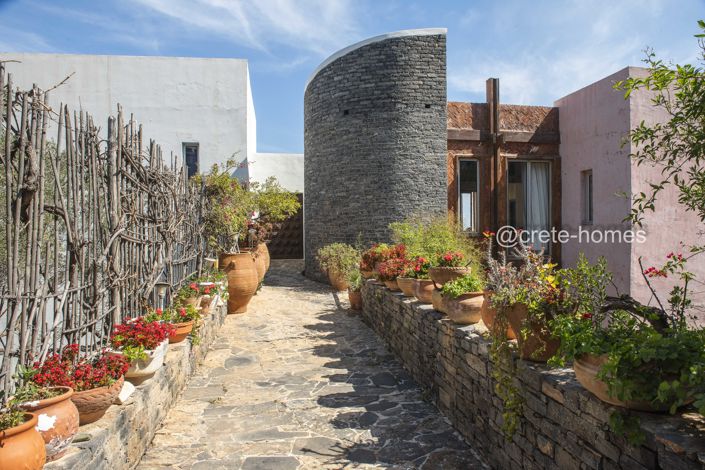 Image No.30-10 Bed Villa for sale