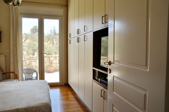 Image No.12-3 Bed House for sale