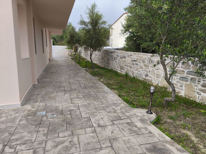 Image No.30-3 Bed House for sale