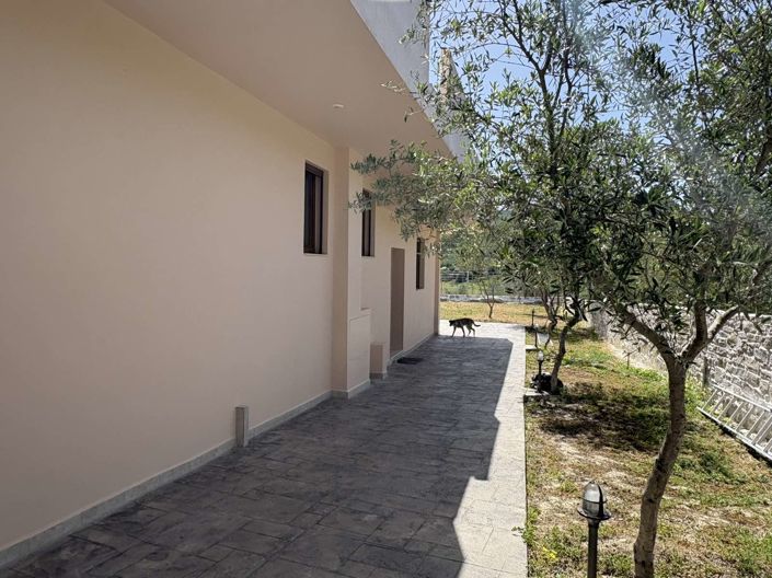 Image No.45-3 Bed House for sale