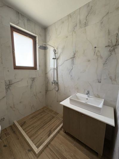 Image No.57-3 Bed House for sale