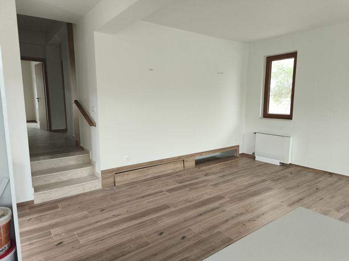 Image No.12-3 Bed House for sale