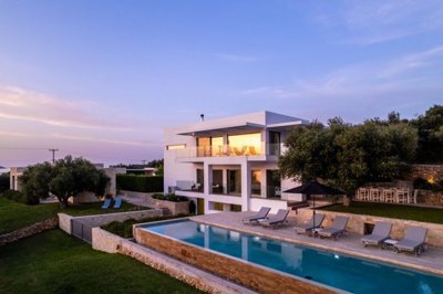 incredible-villa-for-sale-15-1024x683-1