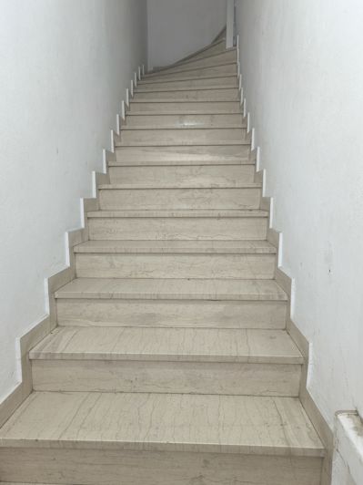 Image No.32-2 Bed House for sale