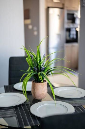 Image No.5-2 Bed House for sale