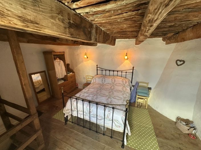 Image No.11-1 Bed House for sale