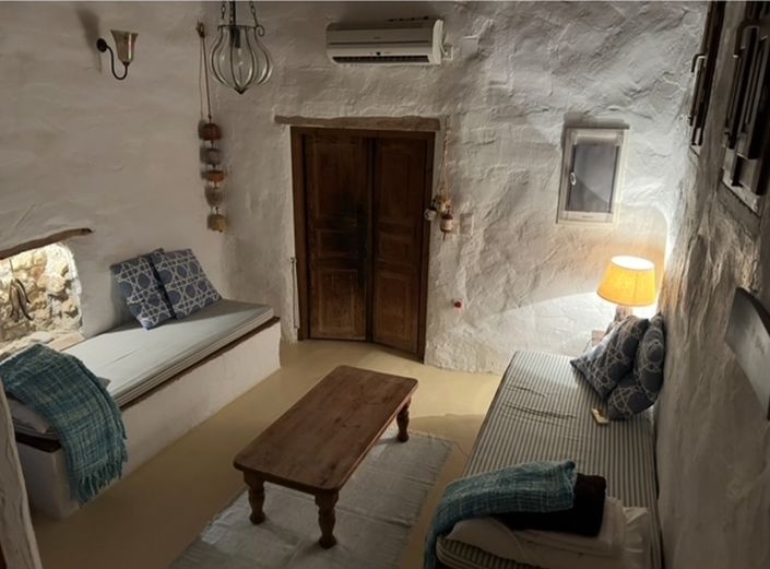 Image No.23-1 Bed House for sale