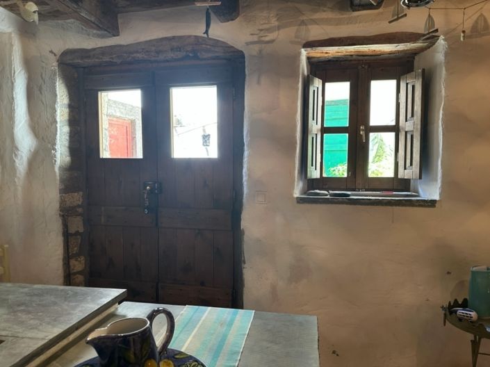 Image No.4-1 Bed House for sale